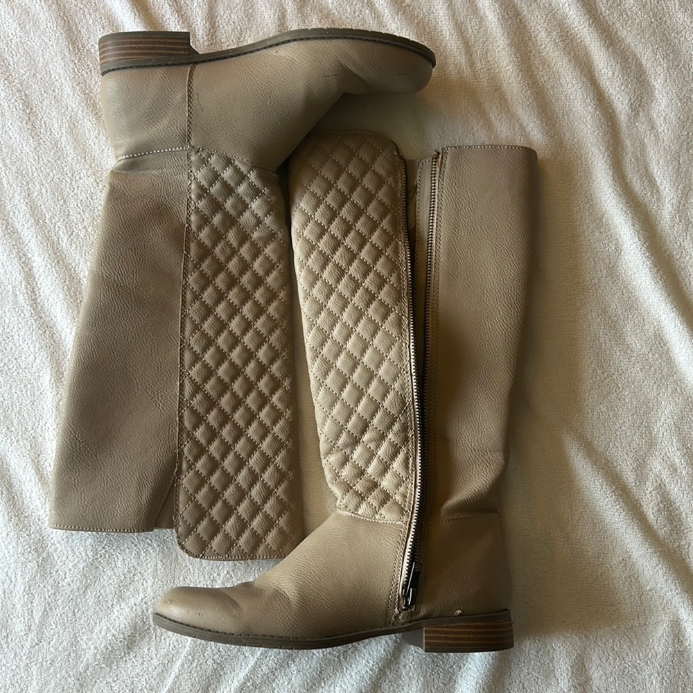 Light brown, knitted, calf high boots